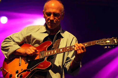 Larry Carlton